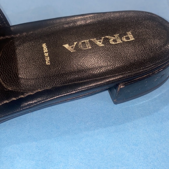 Prada black patent leather thong sandals size 40 - Picture 3 of 7